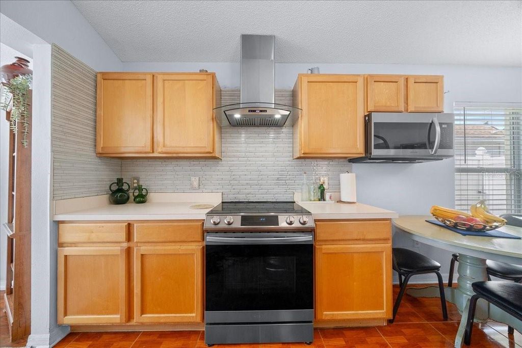 Image 23 of property listing at 11316 CAMUS LANE, Orlando, FL 32824