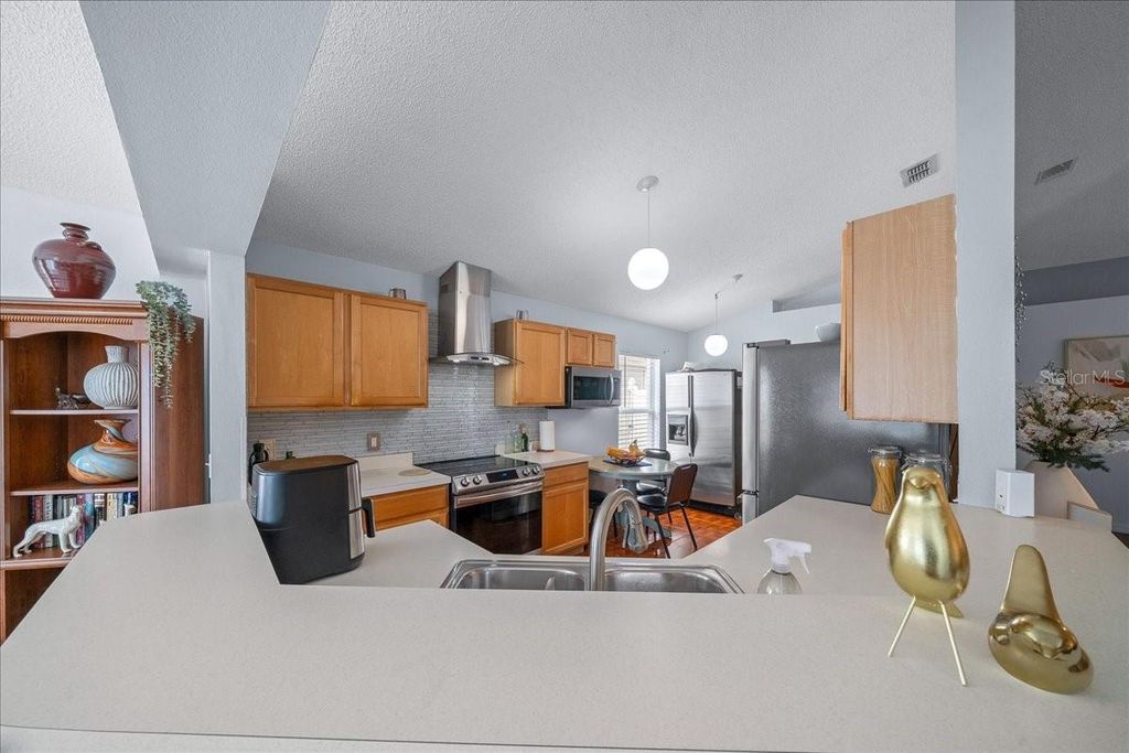 Image 25 of property listing at 11316 CAMUS LANE, Orlando, FL 32824