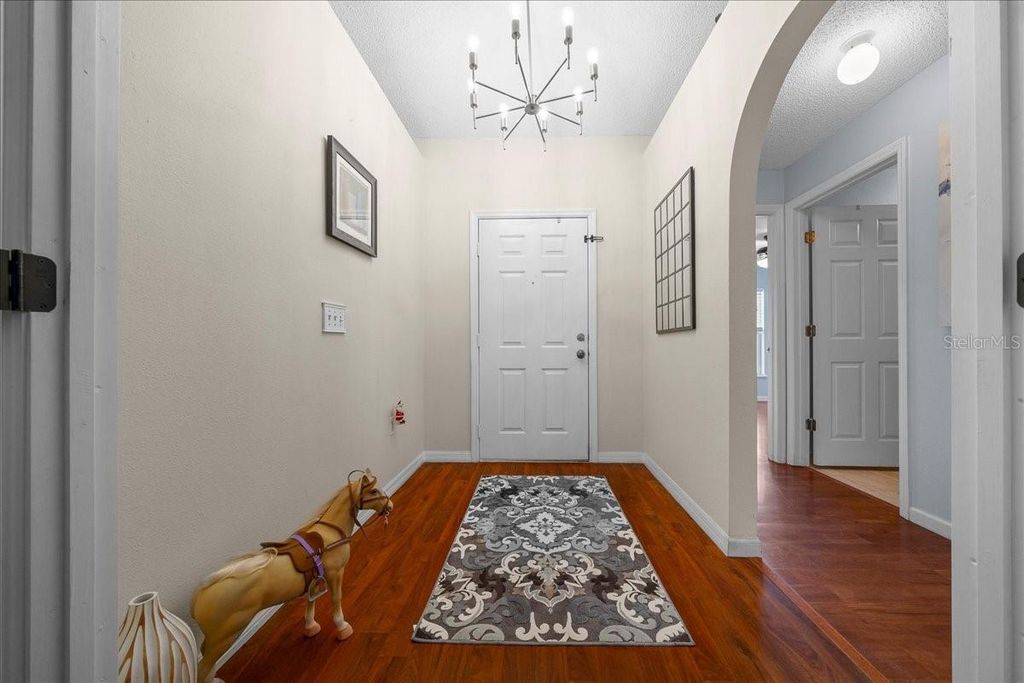 Image 6 of property listing at 11316 CAMUS LANE, Orlando, FL 32824