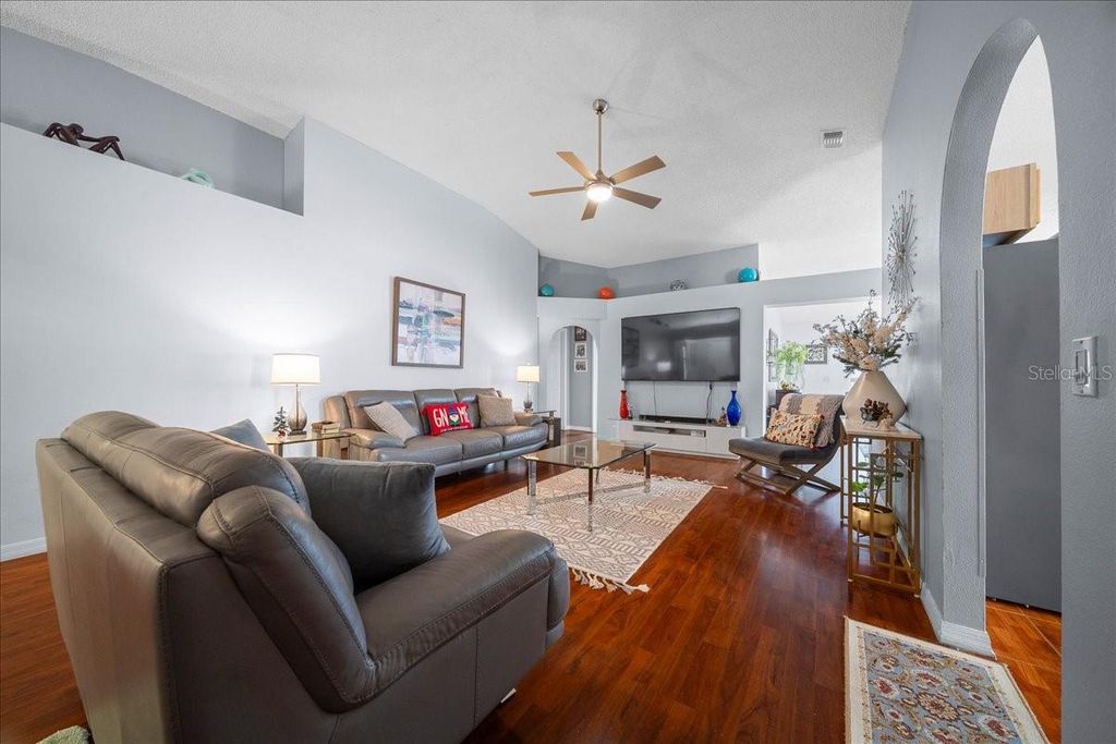 Image 9 of property listing at 11316 CAMUS LANE, Orlando, FL 32824