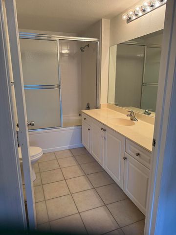 2802 Sarento Place 202, Palm Beach Gardens, FL 33410