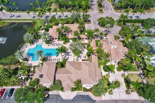 2802 Sarento Place 202, Palm Beach Gardens, FL 33410