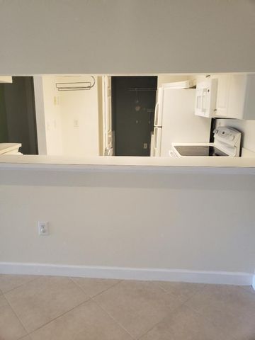 2802 Sarento Place 202, Palm Beach Gardens, FL 33410