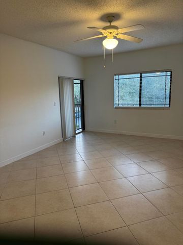 2802 Sarento Place 202, Palm Beach Gardens, FL 33410