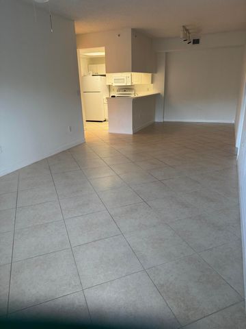 2802 Sarento Place 202, Palm Beach Gardens, FL 33410