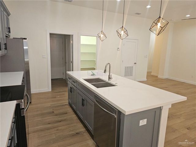 1004 N Trinity Street, Edinburg, TX 78541