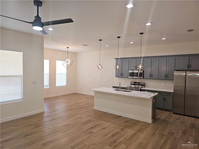 1004 N Trinity Street, Edinburg, TX 78541