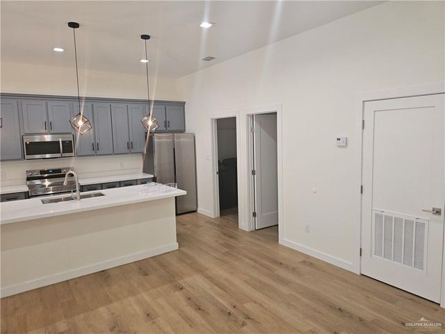 1004 N Trinity Street, Edinburg, TX 78541