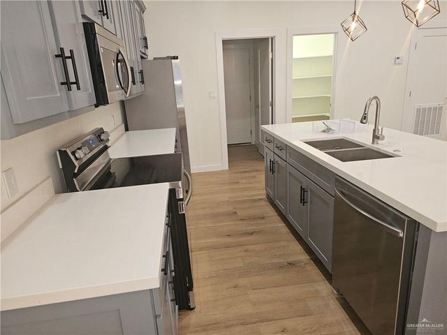 1004 N Trinity Street, Edinburg, TX 78541