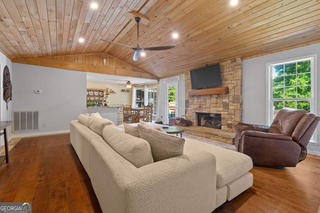 1227 Dry Hollow Road, Dahlonega, GA 30533