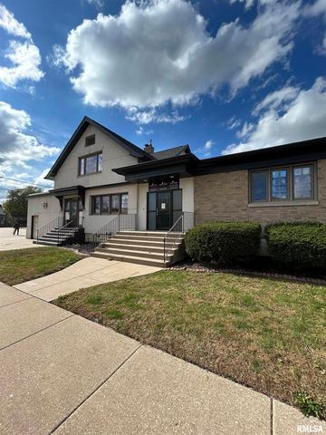 1611 7TH Street, Moline, IL 61264