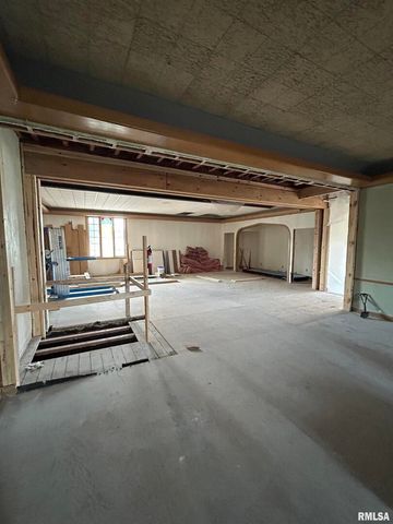 1611 7TH Street, Moline, IL 61264