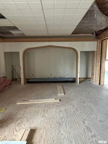 1611 7TH Street, Moline, IL 61264