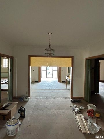 1611 7TH Street, Moline, IL 61264