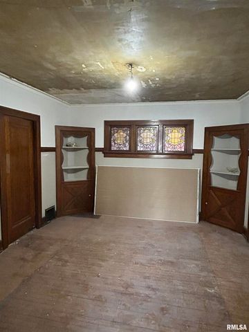 1611 7TH Street, Moline, IL 61264