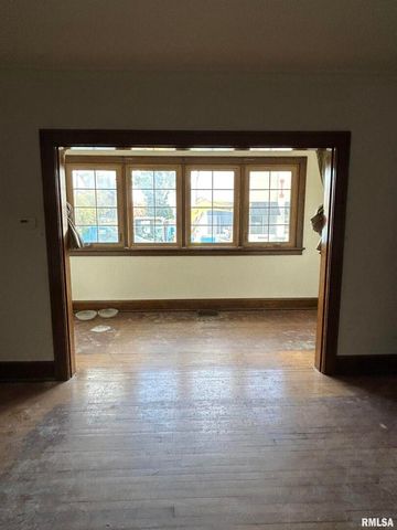 1611 7TH Street, Moline, IL 61264