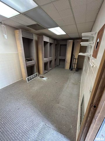 1611 7TH Street, Moline, IL 61264