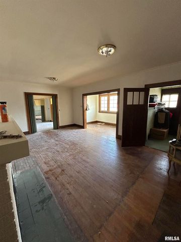 1611 7TH Street, Moline, IL 61264