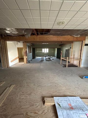 1611 7TH Street, Moline, IL 61264