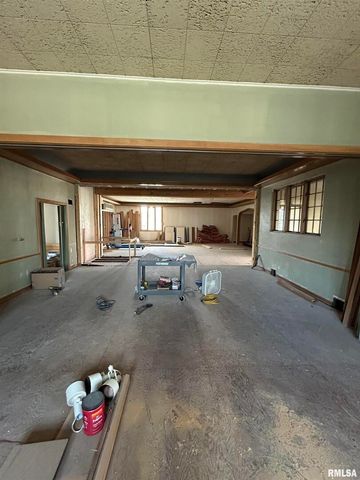 1611 7TH Street, Moline, IL 61264