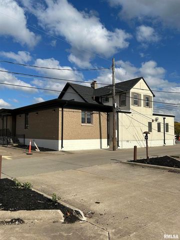 1611 7TH Street, Moline, IL 61264