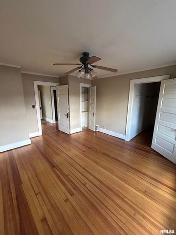 1611 7TH Street, Moline, IL 61264