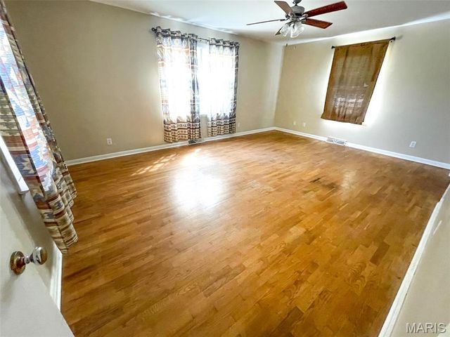 106 W Grant Street, Dexter, MO 63841