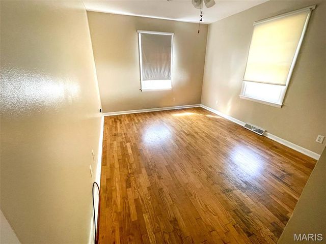 106 W Grant Street, Dexter, MO 63841