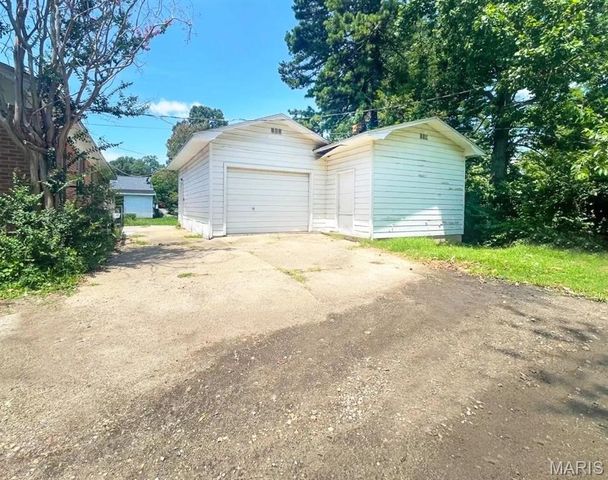 106 W Grant Street, Dexter, MO 63841