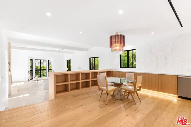 1001 Hanover Drive, Beverly Hills, CA 90210