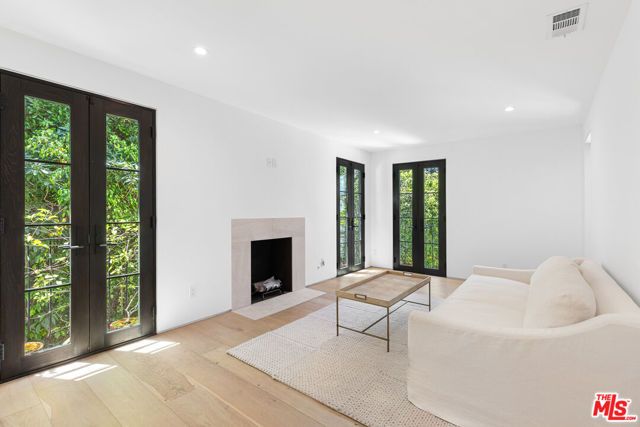 1001 Hanover Drive, Beverly Hills, CA 90210