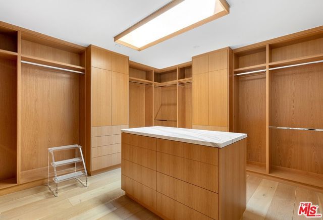 1001 Hanover Drive, Beverly Hills, CA 90210