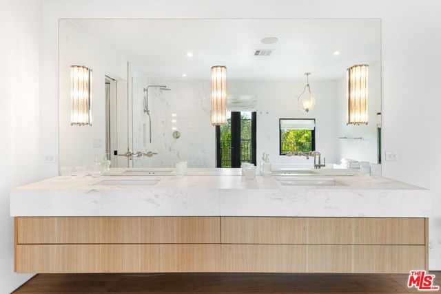 1001 Hanover Drive, Beverly Hills, CA 90210