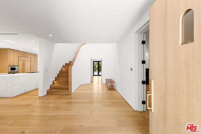 1001 Hanover Drive, Beverly Hills, CA 90210