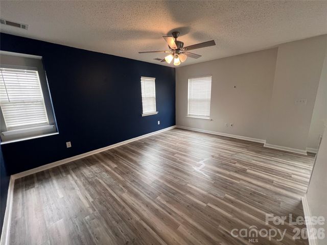 2304 Harwood Hills Lane, Charlotte, NC 28214