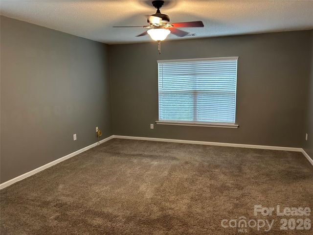2304 Harwood Hills Lane, Charlotte, NC 28214