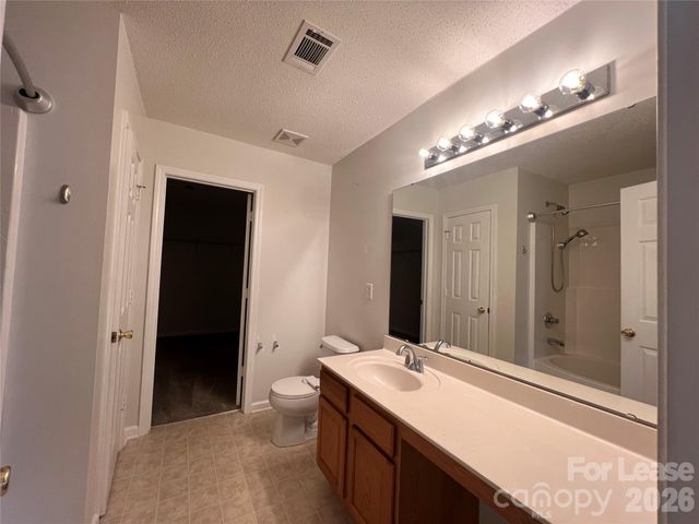 2304 Harwood Hills Lane, Charlotte, NC 28214