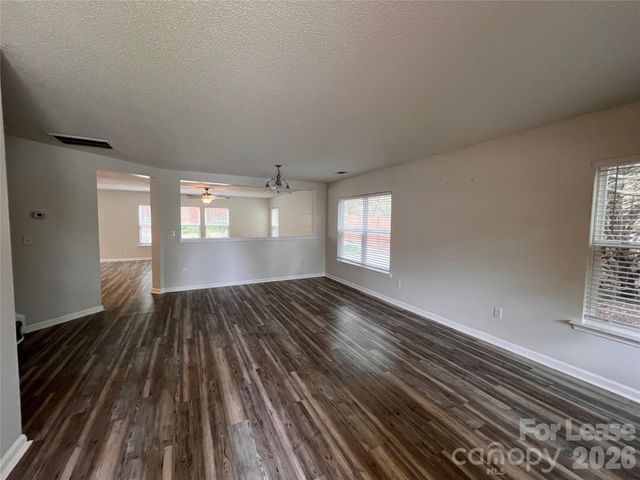 2304 Harwood Hills Lane, Charlotte, NC 28214