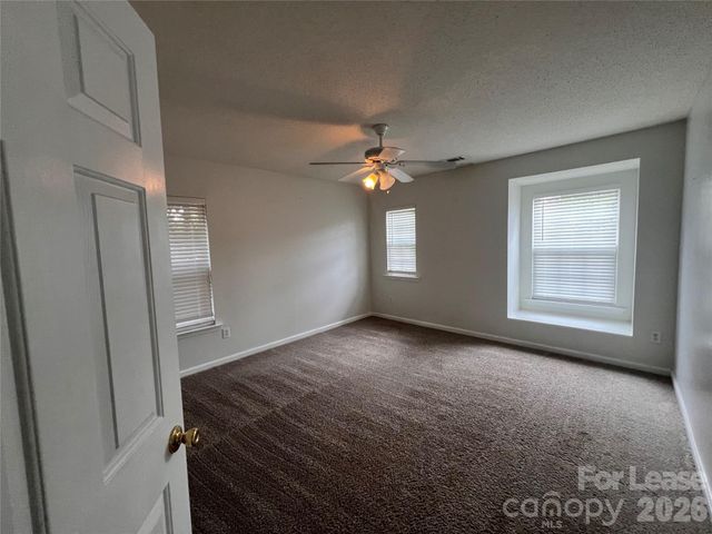 2304 Harwood Hills Lane, Charlotte, NC 28214