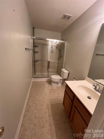 2304 Harwood Hills Lane, Charlotte, NC 28214