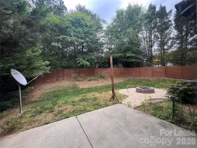 2304 Harwood Hills Lane, Charlotte, NC 28214
