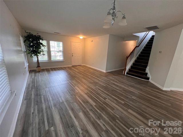 2304 Harwood Hills Lane, Charlotte, NC 28214