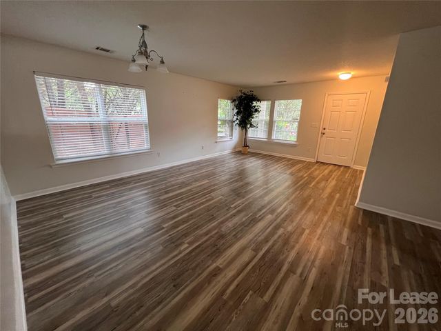 2304 Harwood Hills Lane, Charlotte, NC 28214