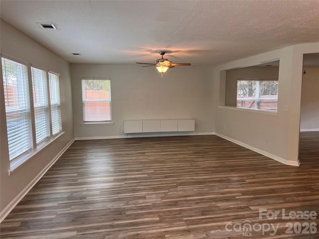2304 Harwood Hills Lane, Charlotte, NC 28214