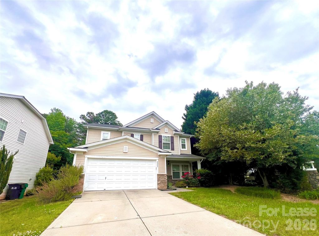 2304 Harwood Hills Lane, Charlotte, NC 28214
