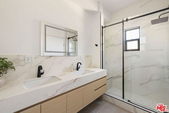 1294 S Citrus Avenue, Los Angeles, CA 90019