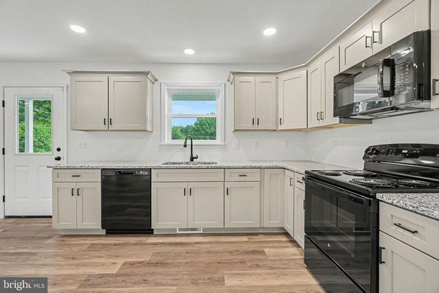 418 ELM ST, Lebanon, PA 17042