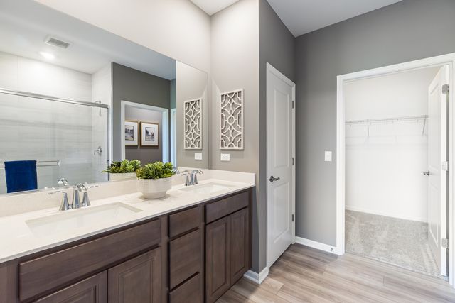 4258 Meadowridge Road, Woodstock, IL 60098