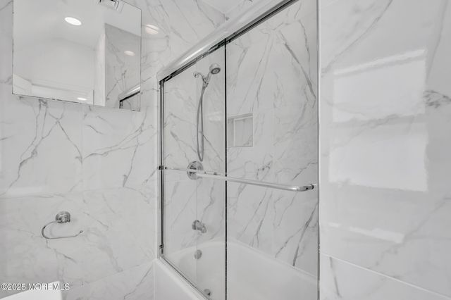 323 Roosevelt Avenue, Oakhurst, NJ 07755