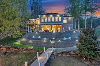 120 Lakewatch CIR, Moneta, VA 24121